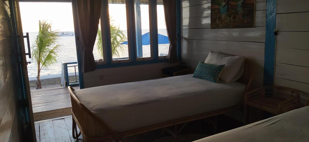Moyo Island Resort Eksteriør bilde
