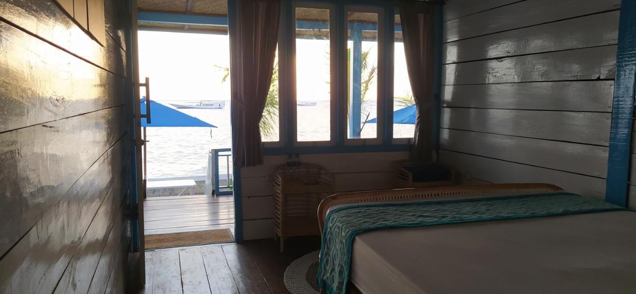 Moyo Island Resort Eksteriør bilde